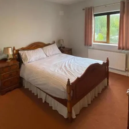 Дом отдыха 3 Bedroom House-sleeps 5-garden-parking-dromahaire *