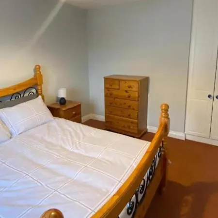 Дом отдыха 3 Bedroom House-sleeps 5-garden-parking-dromahaire Слайго