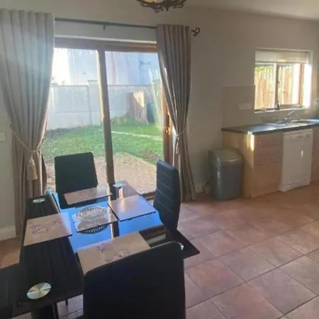 3 Bedroom House-sleeps 5-garden-parking-dromahaire * Слайго
