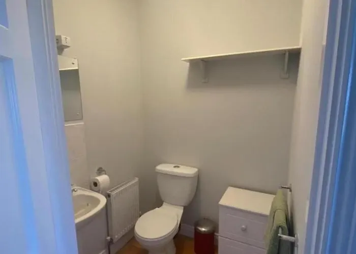 3 Bedroom House-sleeps 5-garden-parking-dromahaire Sligo