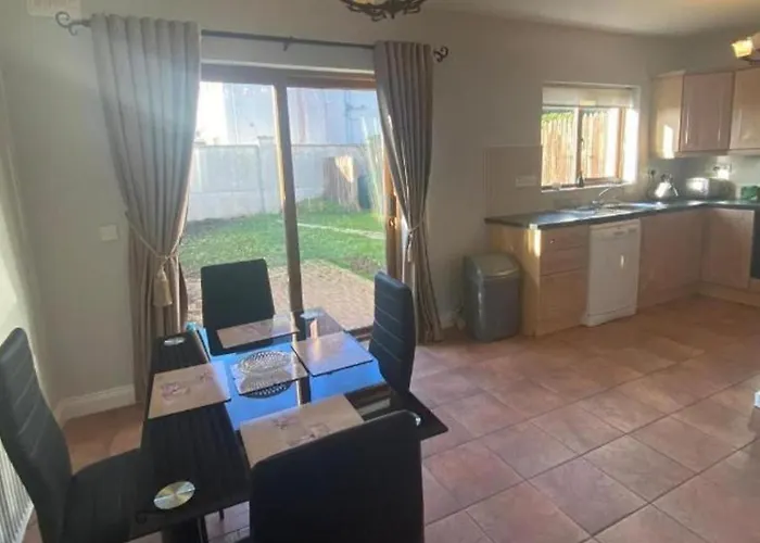 3 Bedroom House-sleeps 5-garden-parking-dromahaire * Sligo